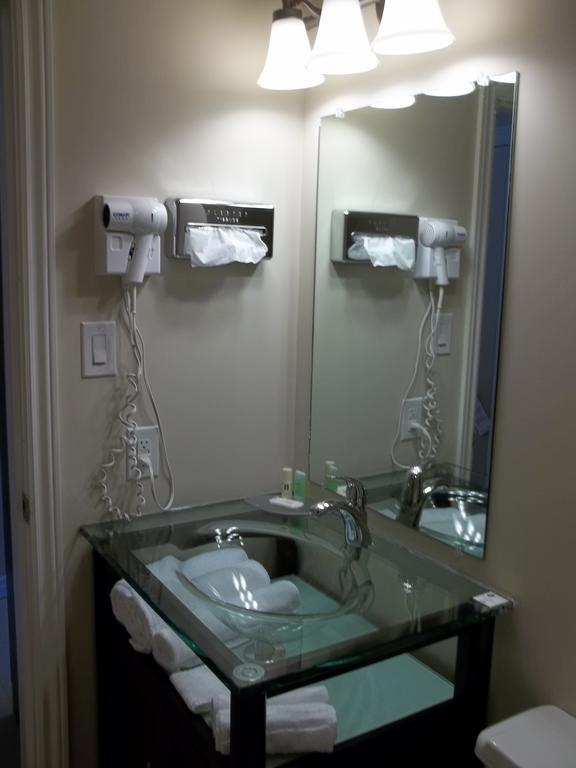 Travelodge By Wyndham Hotel 2*